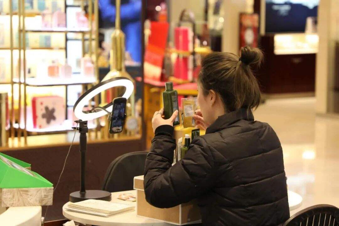 广告人干货库 研究了100个年入1亿的新品牌,总结出10条品牌创业军规-广告人干货库
