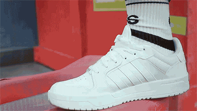 广告人干货库 ADIDAS NEO:从 HAPPY NEO YEAR 开始奇乐元年-广告人干货库