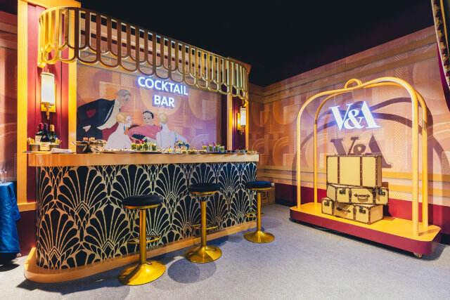 英国 VA 博物馆举办 Art Deco 主题限时快闪店。-广告人干货库