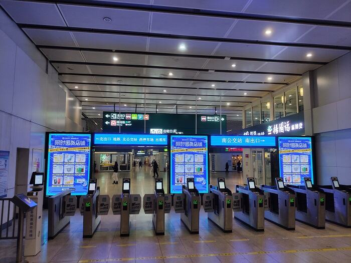 广告人干货库 李诞、杨笠央视网直播间玩转国货,开启8090“回忆杀”-广告人干货库