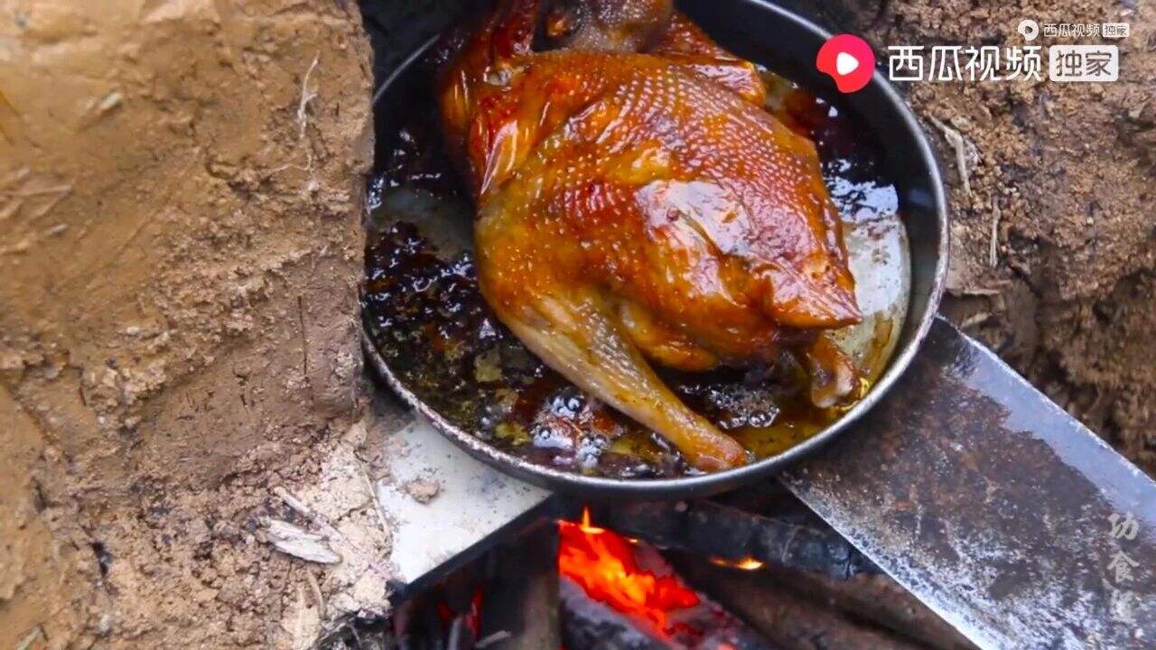 广告人干货库 继李子柒后,阿木爷爷外网走红,被称为“中国最牛设计师”-广告人干货库