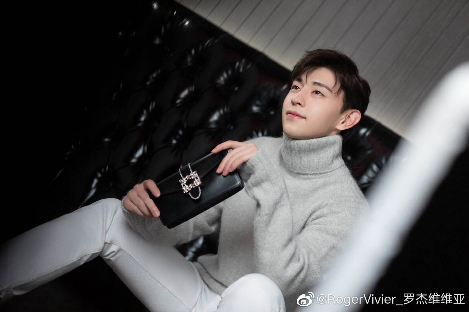 邓伦成为 Roger Vivier 品牌代言人-广告人干货库