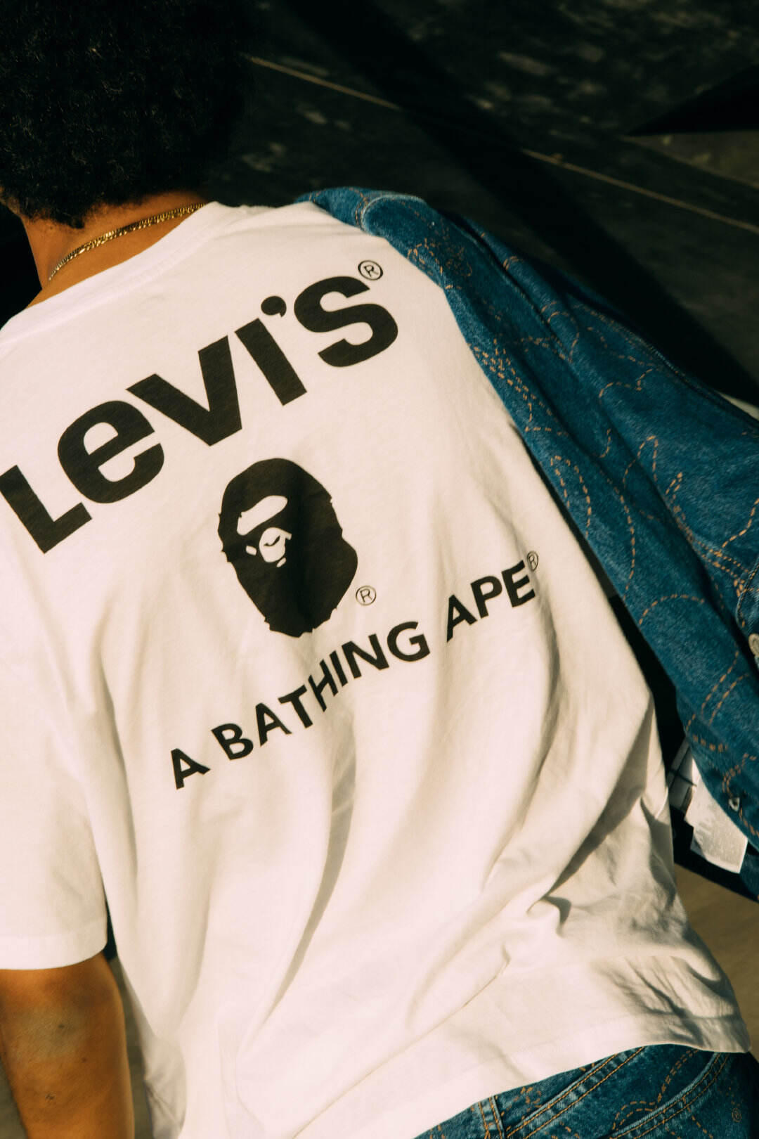 Levis × BAPE 祝你左右逢「猿」-广告人干货库