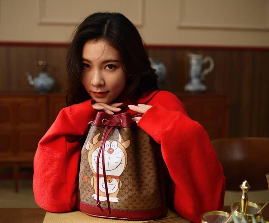 Gucci ×《嘉人》演绎新春欢聚时刻-广告人干货库