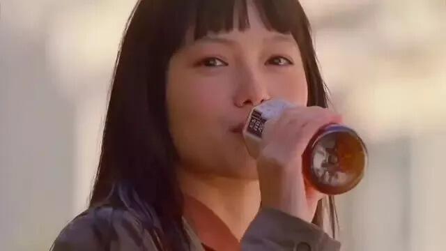 广告人干货库 三得利30年广告最全回顾:即使你不喝茶,也一定会爱上这些广告-广告人干货库