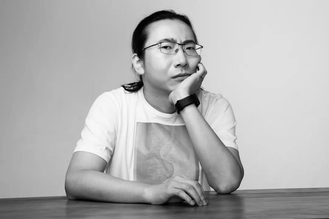 广告人干货库 干货早报|电通数码CEO被实名举报,新意互动人事大变局:董事长曲伟海遭大股东罢免,但拒绝配合交接-广告人干货库