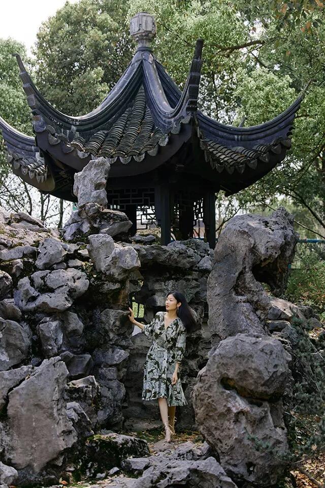 EP 雅莹把嘉禾八景画在衣服上-广告人干货库