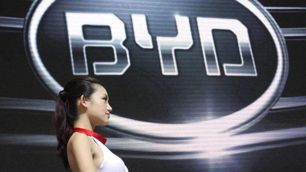广告人干货库 干货早报:郑爽涉嫌偷逃税被调查;阿里文化上诉华为侵权;美团回应副处长当骑手1天赚41块-广告人干货库