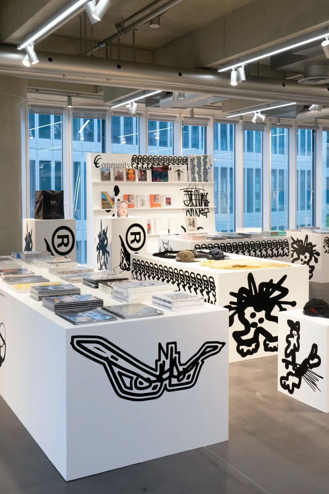 独立书店在天目里开了一家地球旗舰店-广告人干货库