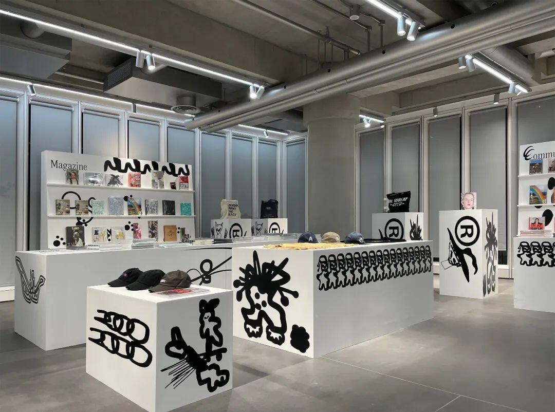 独立书店在天目里开了一家地球旗舰店-广告人干货库