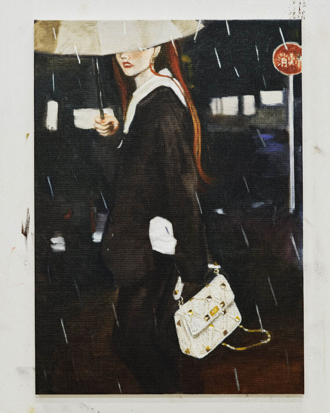 Valentino 邀新生代艺术家为奢侈品作画-广告人干货库