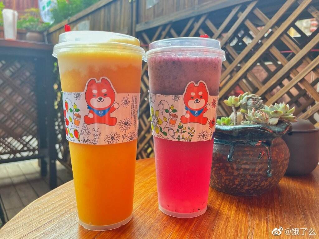 饿了么 × 《秘密花园》带来能涂鸦的杯套-广告人干货库