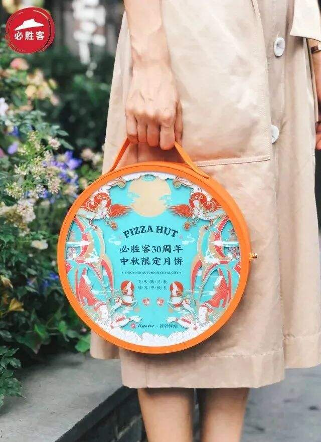 卡姿兰x必胜客的“下午茶”主题彩妆包装，梦回爱丽丝！-广告人干货库