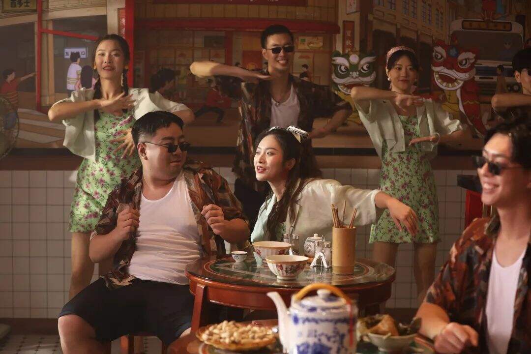 广告人干货库 小鹏汽车《吃货广播体操》:饭后来一遍,健康常相见!-广告人干货库