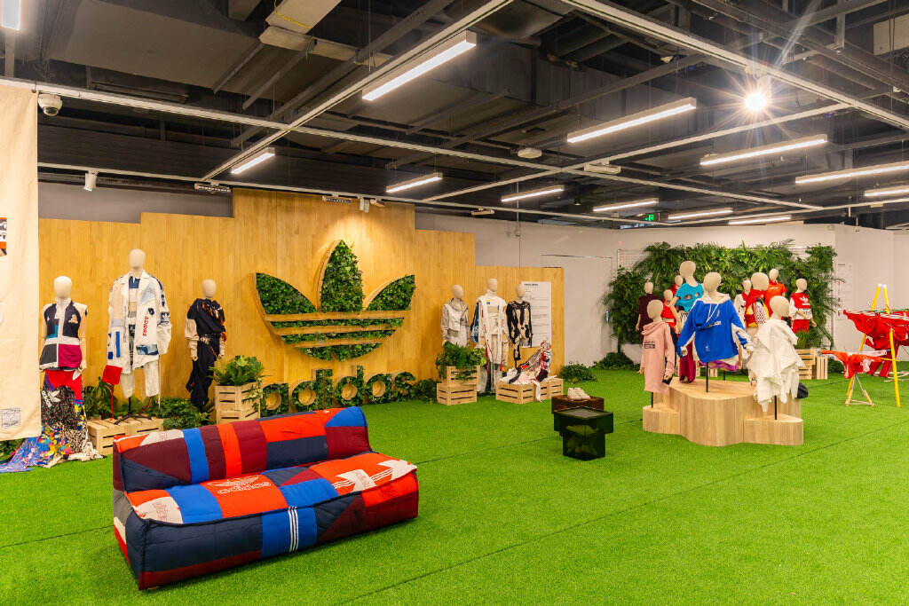 adidas 开启 SUSTAN 市集将绿色进行到底-广告人干货库