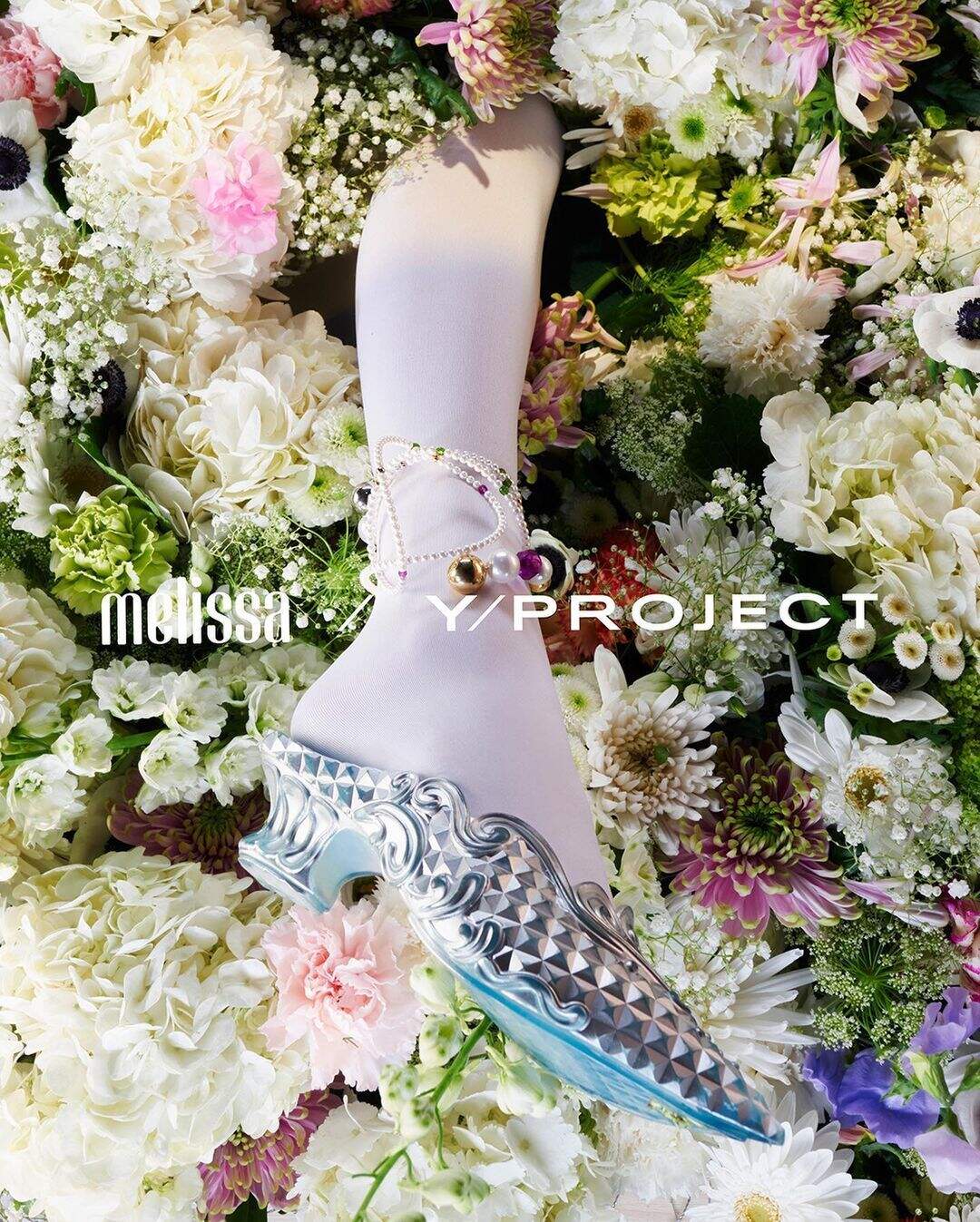 Melissa × Y/Project 推出尖头水晶鞋-广告人干货库