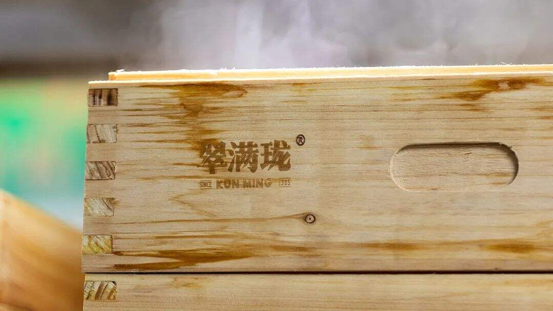 广告人干货库 云南特色老字号“破酥包”品牌升级,看传统元素如何现代化表达?-广告人干货库
