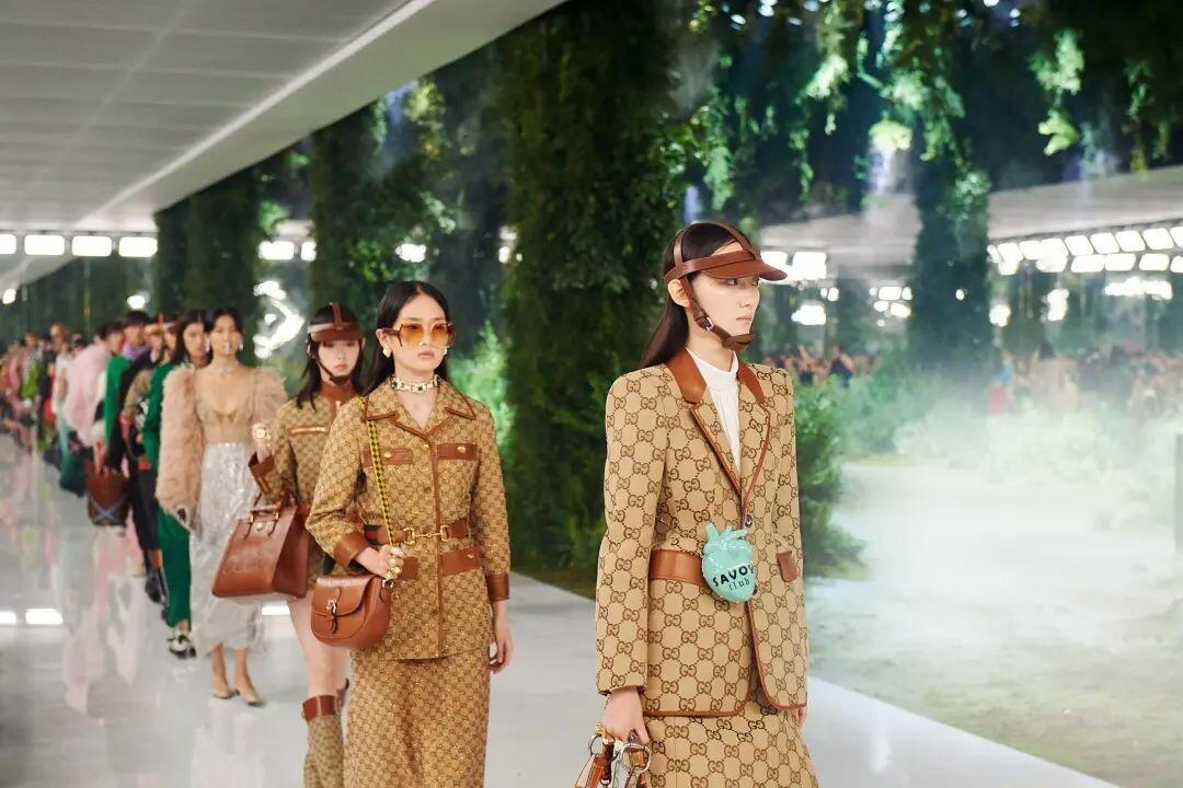 Gucci 在上海举办《时尚咏叹调》大秀-广告人干货库