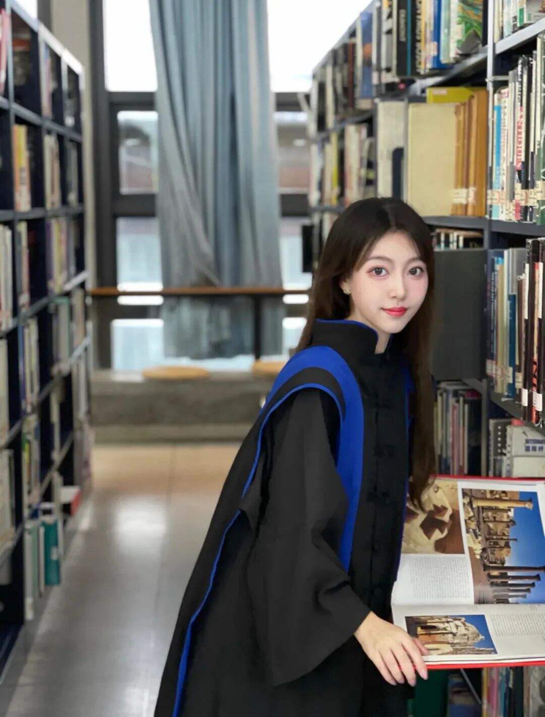 广告人干货库 九大美院“学士服”美上热搜!设计也太绝了,网友:羡慕哭了-广告人干货库