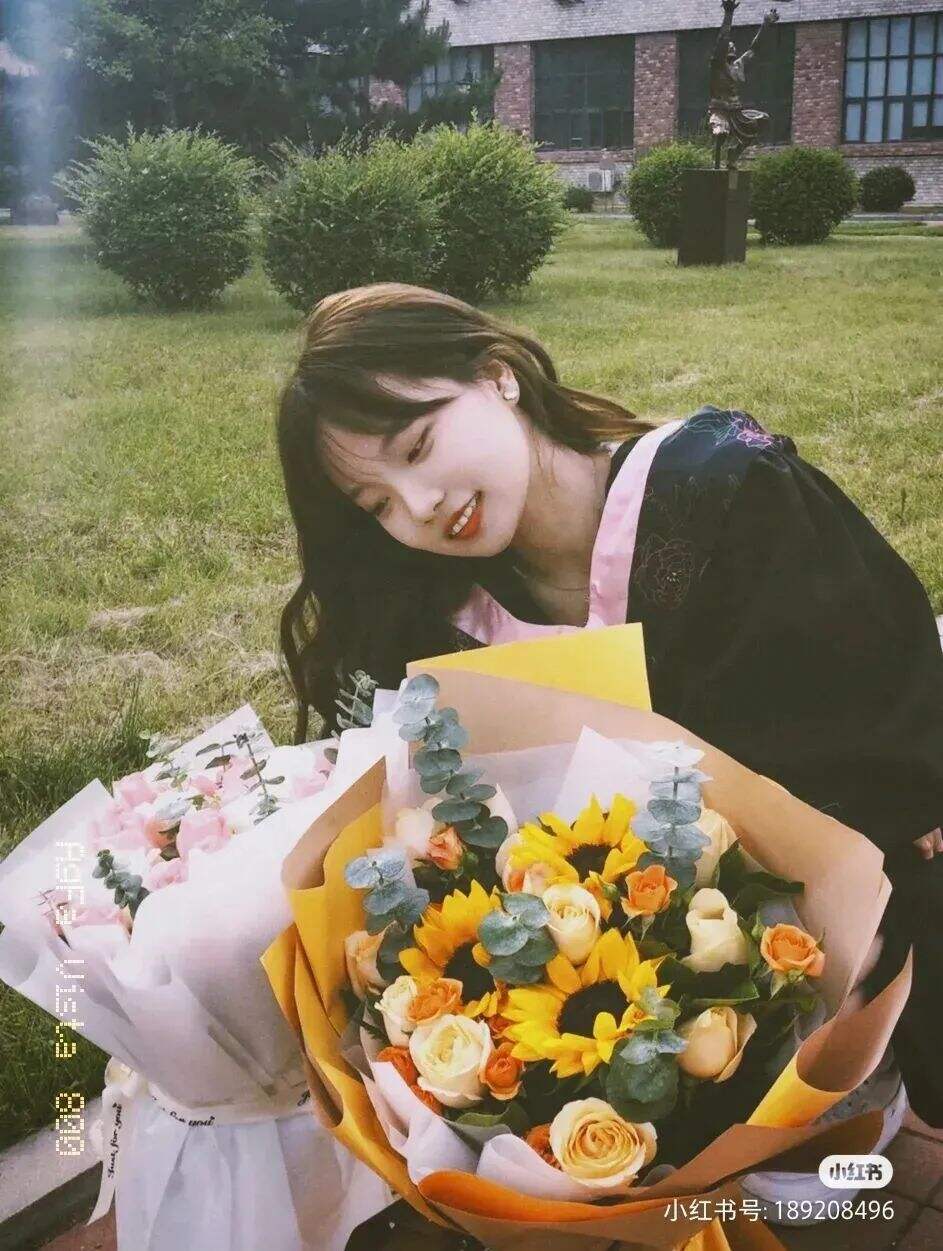 广告人干货库 九大美院“学士服”美上热搜!设计也太绝了,网友:羡慕哭了-广告人干货库