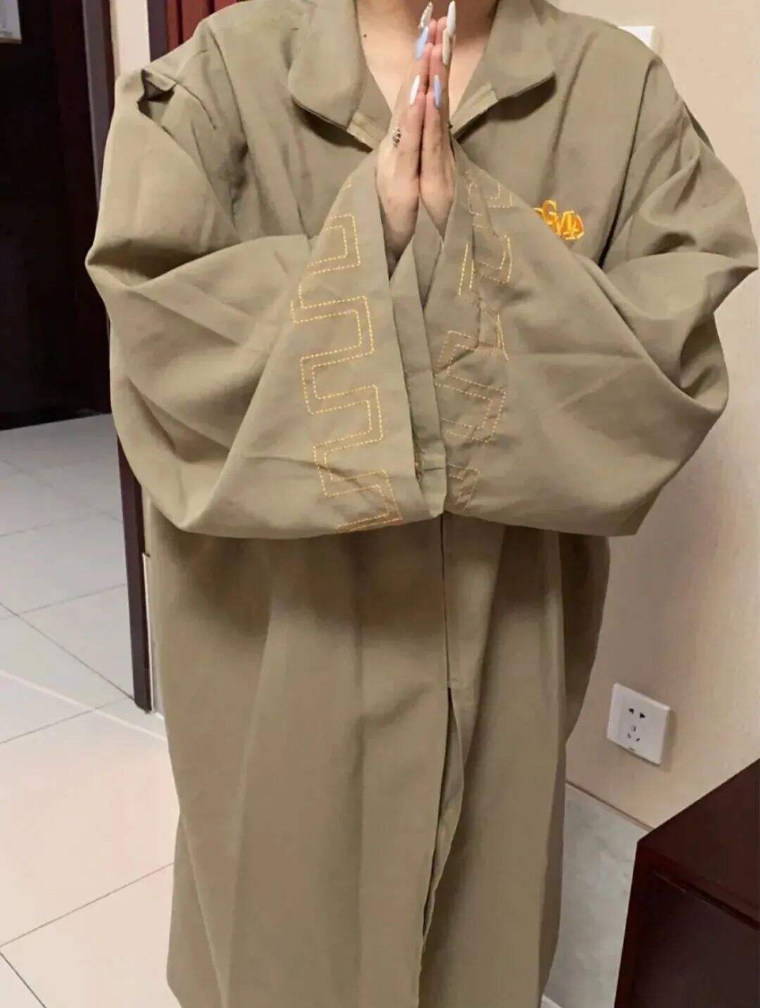 广告人干货库 九大美院“学士服”美上热搜!设计也太绝了,网友:羡慕哭了-广告人干货库