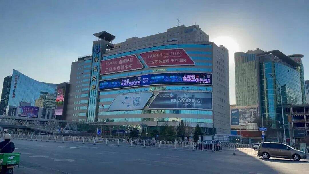 广告人干货库 暑期招聘季开始,看品牌们如何抢占线下媒体-广告人干货库