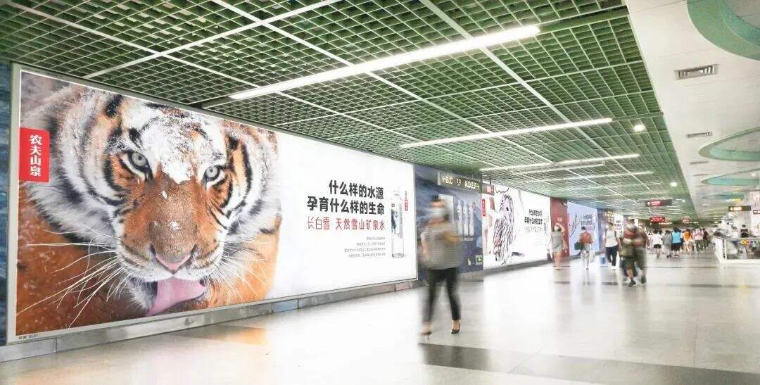 广告人干货库 电梯盲盒、户外空调...这些广告太拼了-广告人干货库