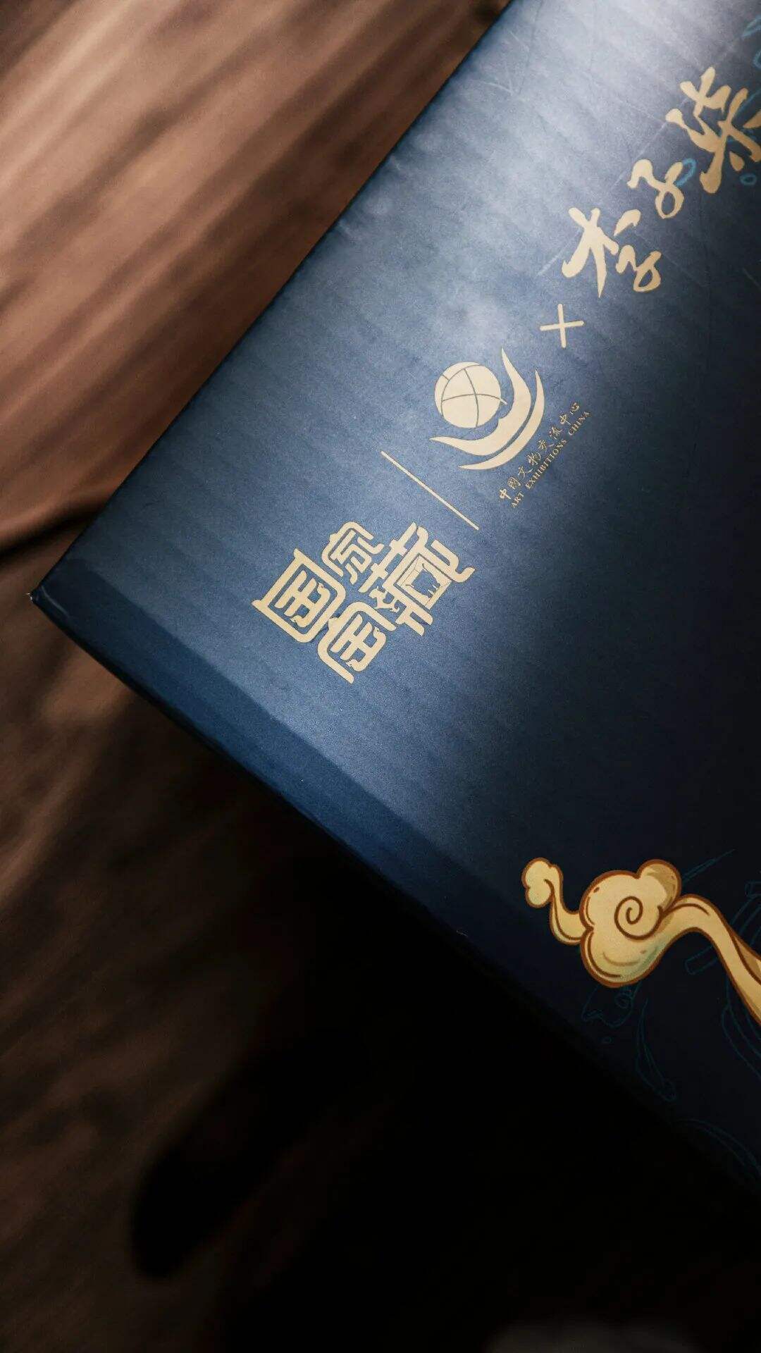 李子柒x国家宝藏x国家文物交流中心联名款螺蛳粉，国风包装爱了！-广告人干货库