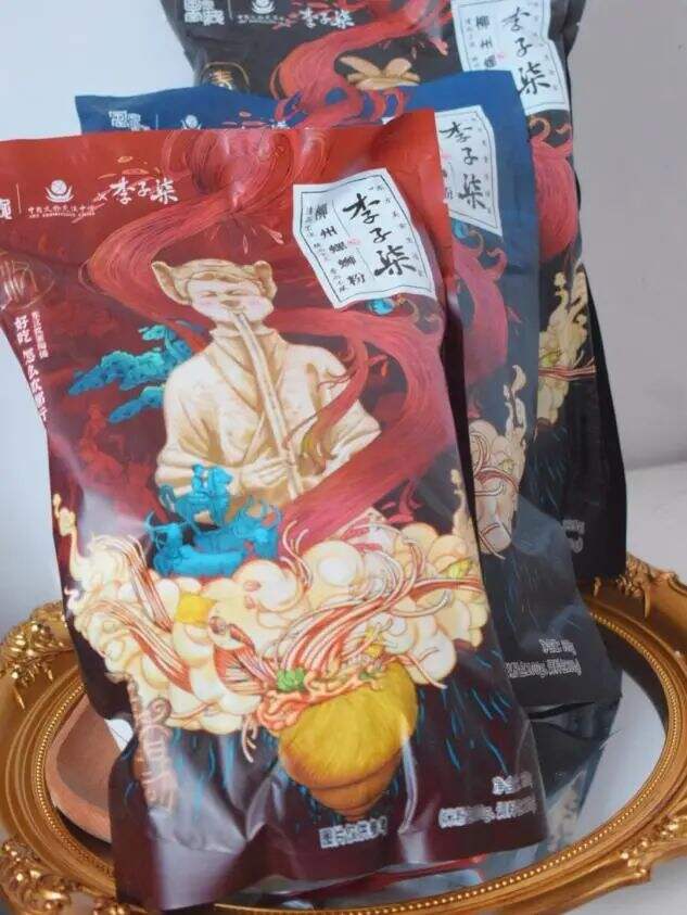 李子柒x国家宝藏x国家文物交流中心联名款螺蛳粉，国风包装爱了！-广告人干货库