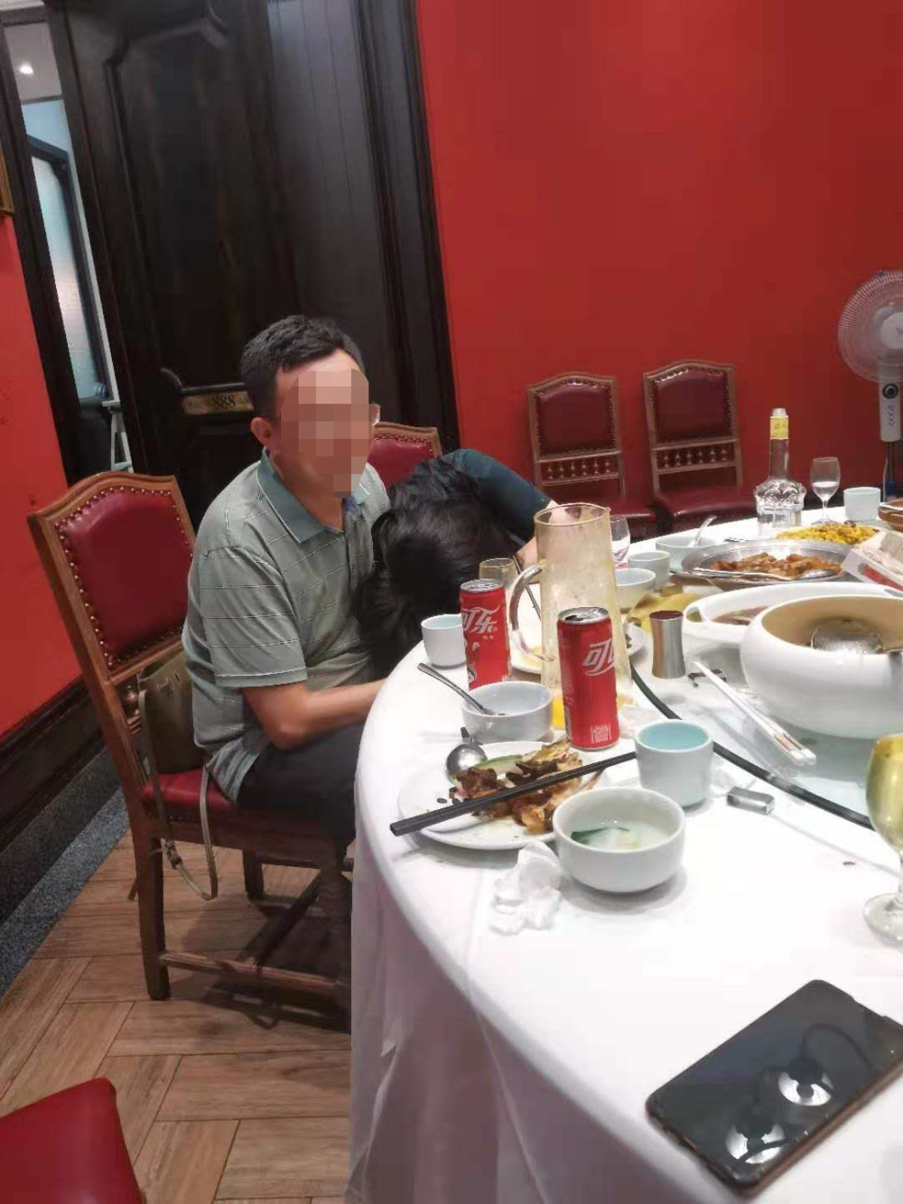 广告人干货库 干货早报:阿里女员工案酒局照片曝光;字节辟谣涉嫌盗取腾讯关系链;腾讯视频爱奇艺等被约谈...-广告人干货库