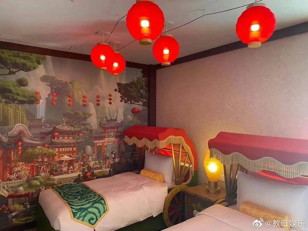 环球影城小黄人联名凌美钢笔、卡姿兰...呆萌的包装真不错！-广告人干货库