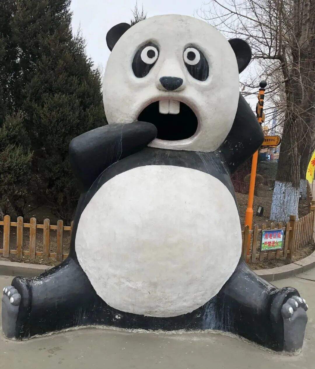吓哭了！这些“阴间”游乐场装置设计，堪比国产恐怖片...-广告人干货库