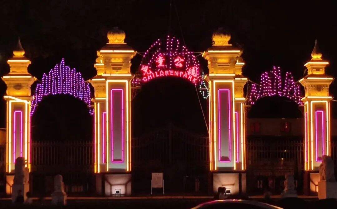 吓哭了！这些“阴间”游乐场装置设计，堪比国产恐怖片...-广告人干货库