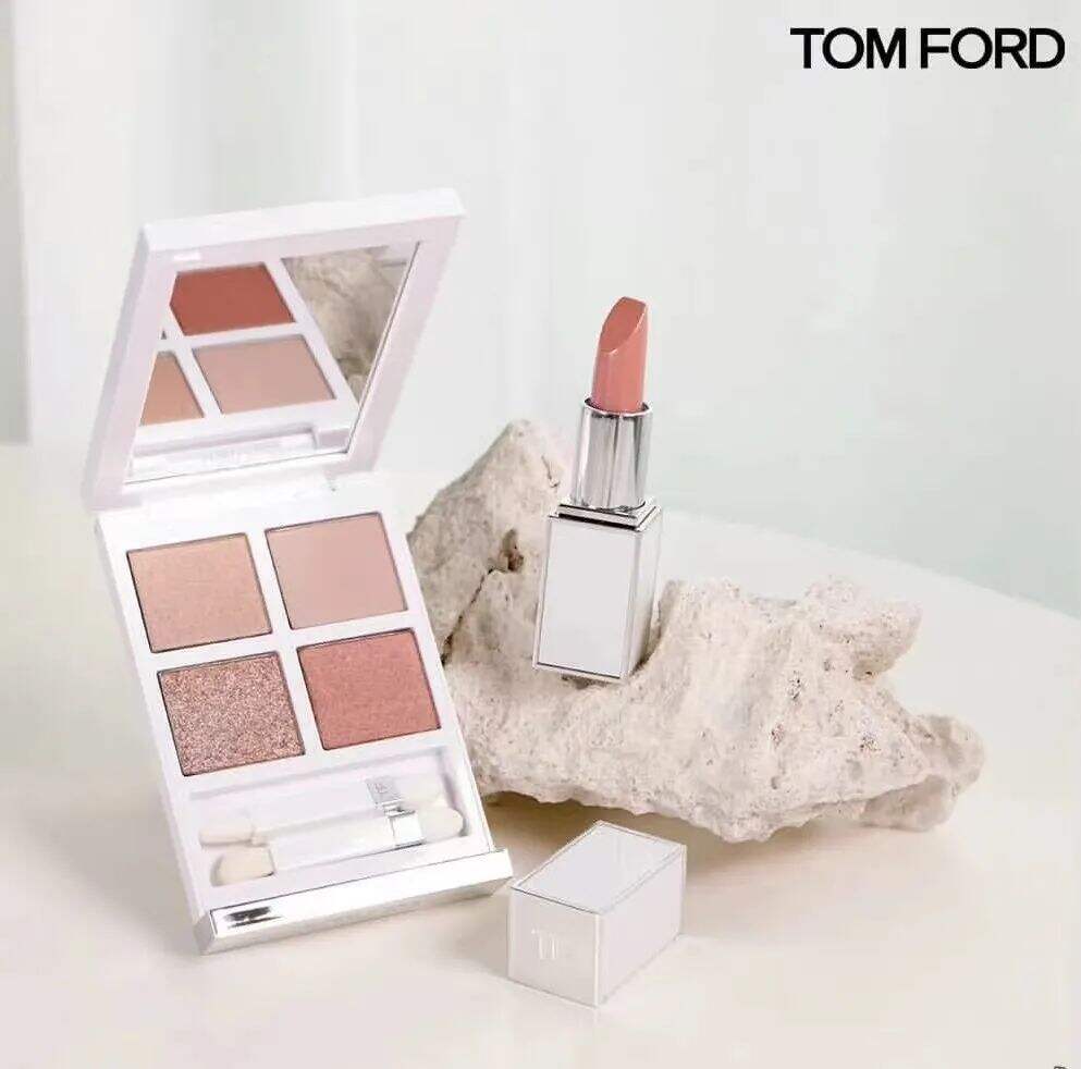 TOM FORD推出 圣诞限量-广告人干货库
