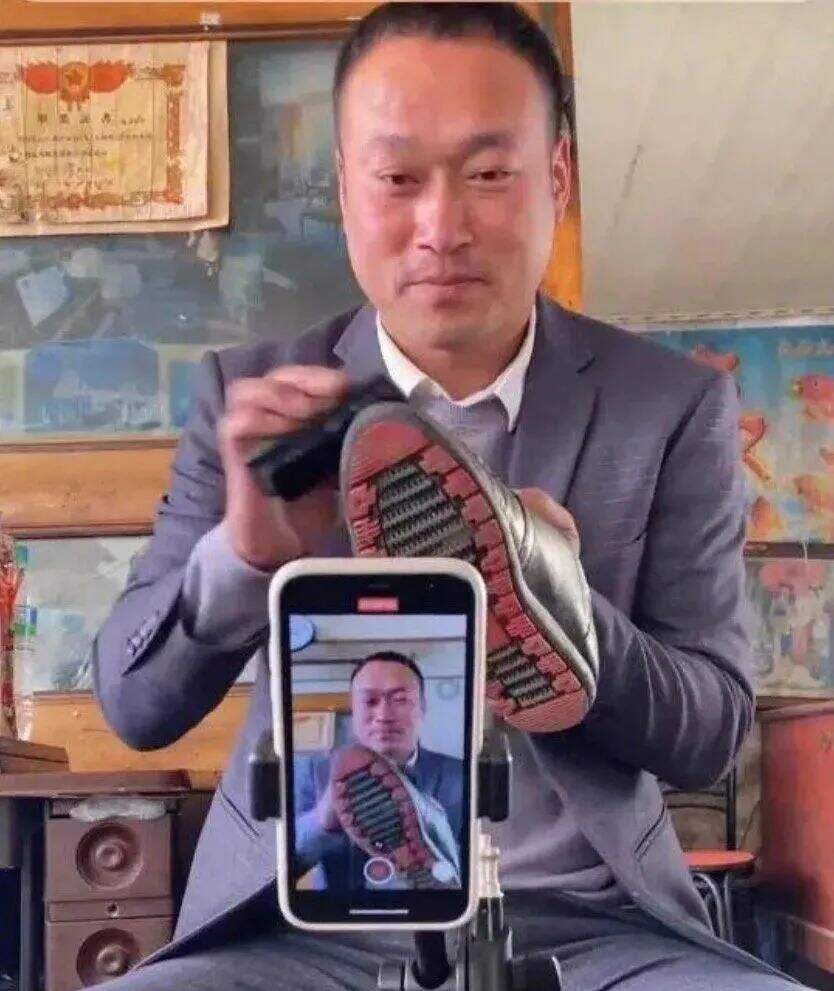 干货早报：华为辟谣20万工资条，爱奇艺会员涨价，张同学商标被抢注中-广告人干货库