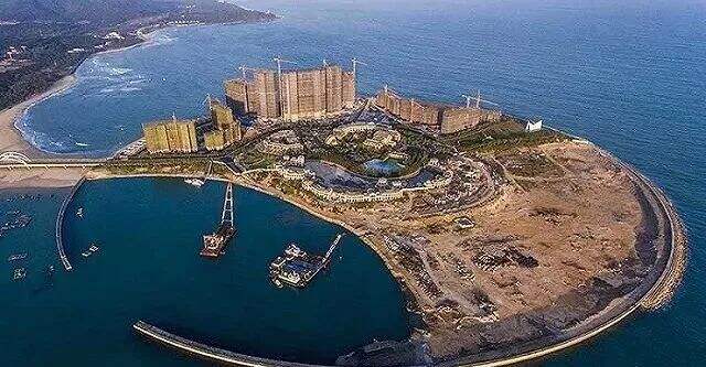 干货早报：苹果市值首破3万亿美元；马斯克预测今年有金融危机；周杰伦入局元宇宙；三只松鼠就广告使用红领巾致歉；中国移动明日A股上市...-广告人干货库