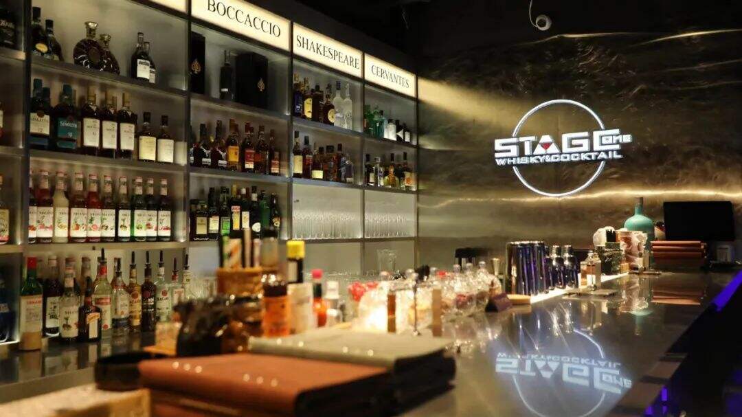 广告人干货库 笑果们开店,线下“卖笑”是门好生意吗?-广告人干货库