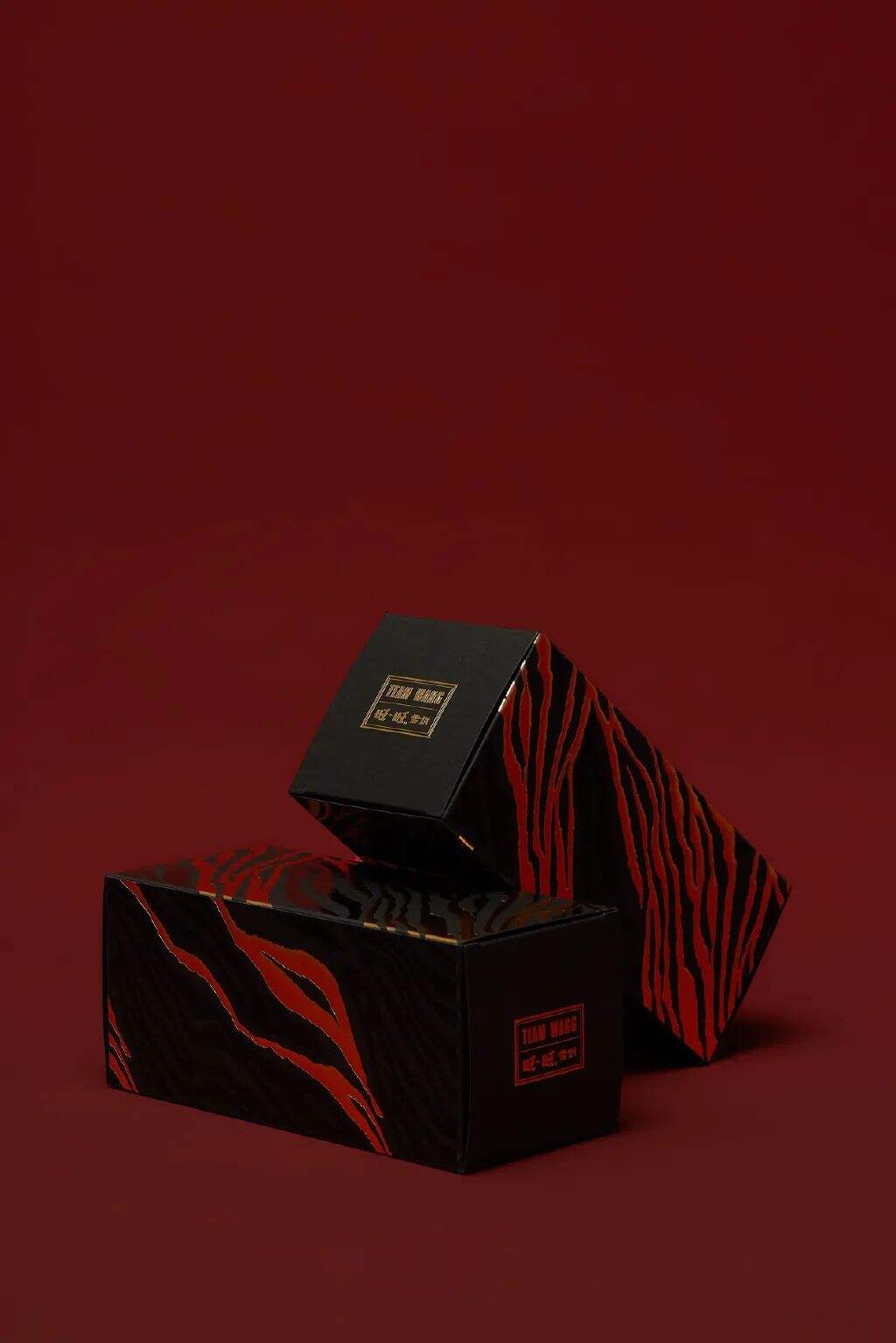广告人干货库 旺旺联名王嘉尔出新包装!网友:设计成我吃不起的样子!-广告人干货库