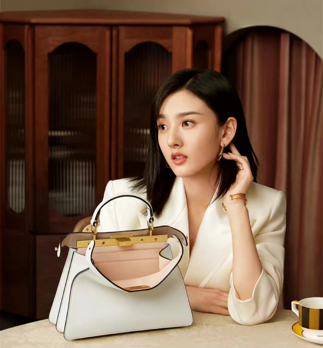 「Fendi」宣布宋祖儿为品牌形象大使-广告人干货库