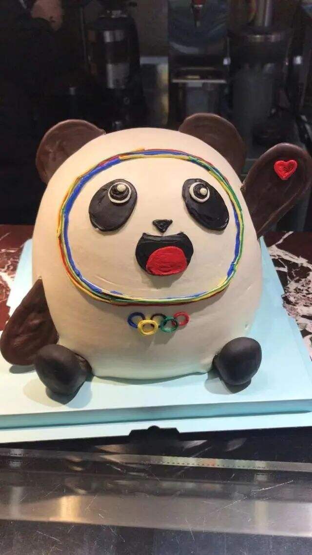广告人干货库 冰墩墩果然是一门“好生意”!-广告人干货库