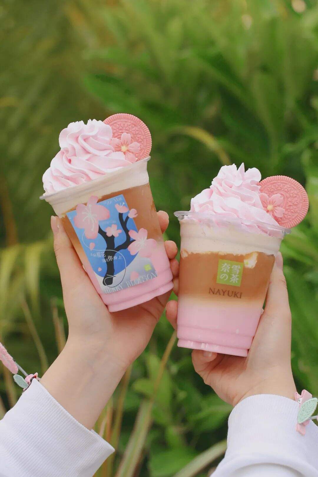 「奈雪的茶」推出新品“樱樱拿铁”-广告人干货库