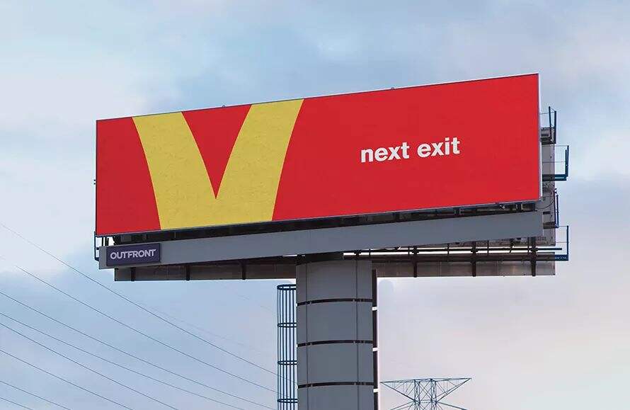 把LOGO当成“垃圾”？麦当劳海报设计太会玩了！-广告人干货库
