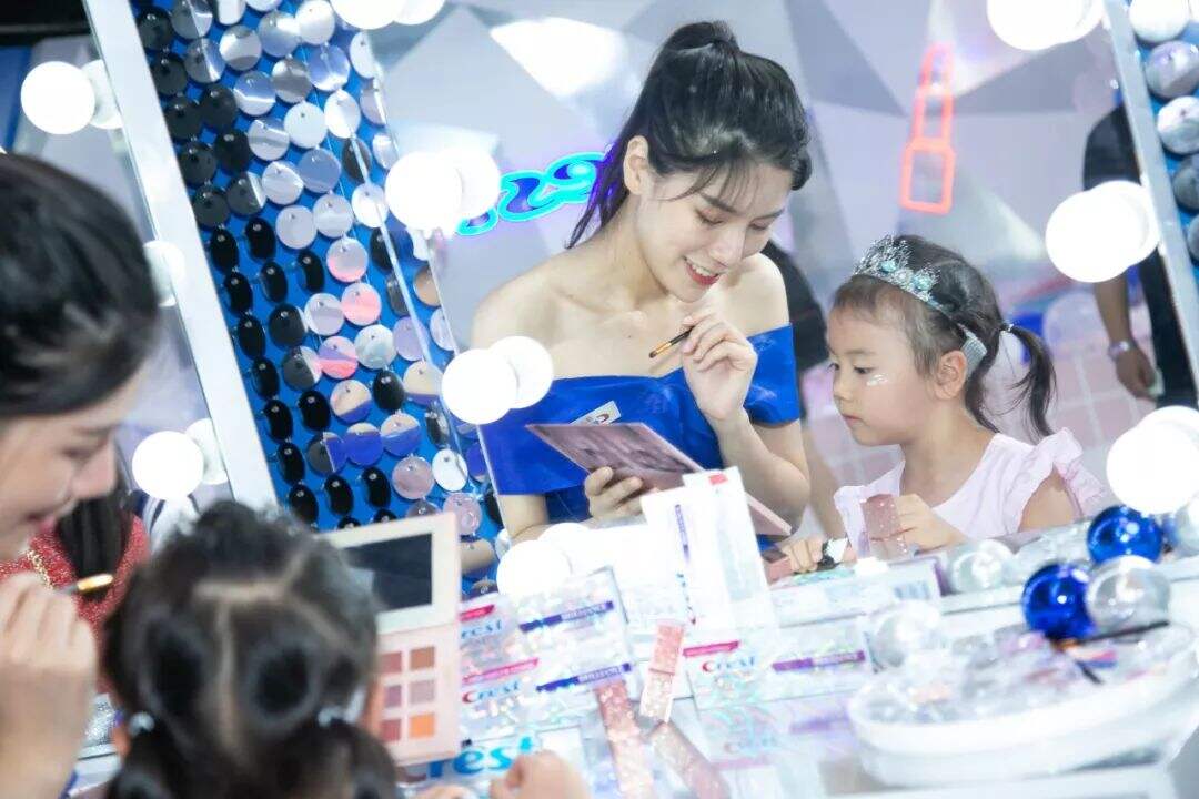 广告人干货库 锁定Z世代消费者,佳洁士把美玩出新高度-广告人干货库