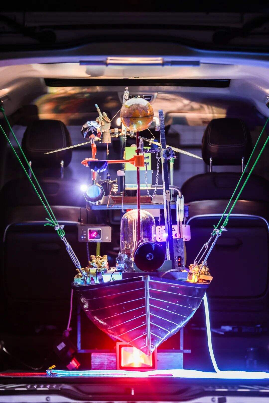 广告人干货库 奔驰着的艺术馆:一场与艺术的邂逅|大牌秀场-广告人干货库