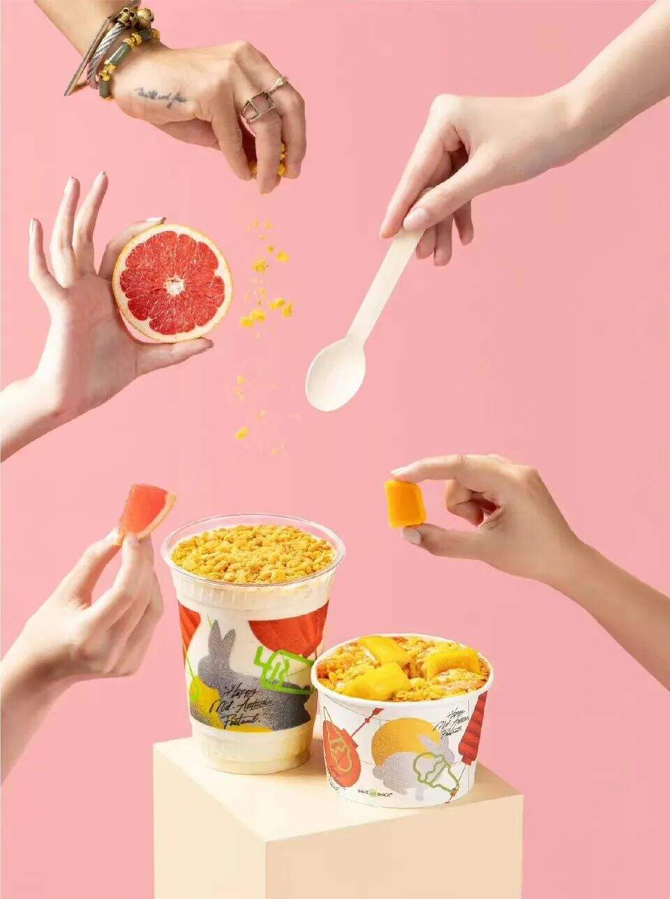 Shake Shack推出限定新品:西柚流心奶黄奶昔、西柚流心奶黄月饼冰淇淋-广告人干货库