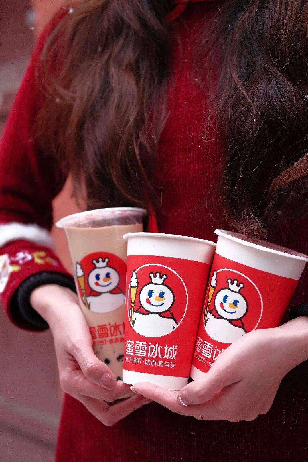 广告人干货库 蜜雪冰城:用大众看得懂的设计做品牌,不是每个品牌都适合先锋-广告人干货库
