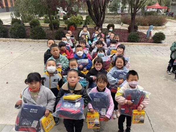 奈雪持续传递“美好自有力量”品牌核心主张-广告人干货库