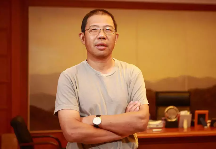 广告人干货库 钟睒睒再登首富,农夫山泉为何能“稳稳”赚钱?-广告人干货库