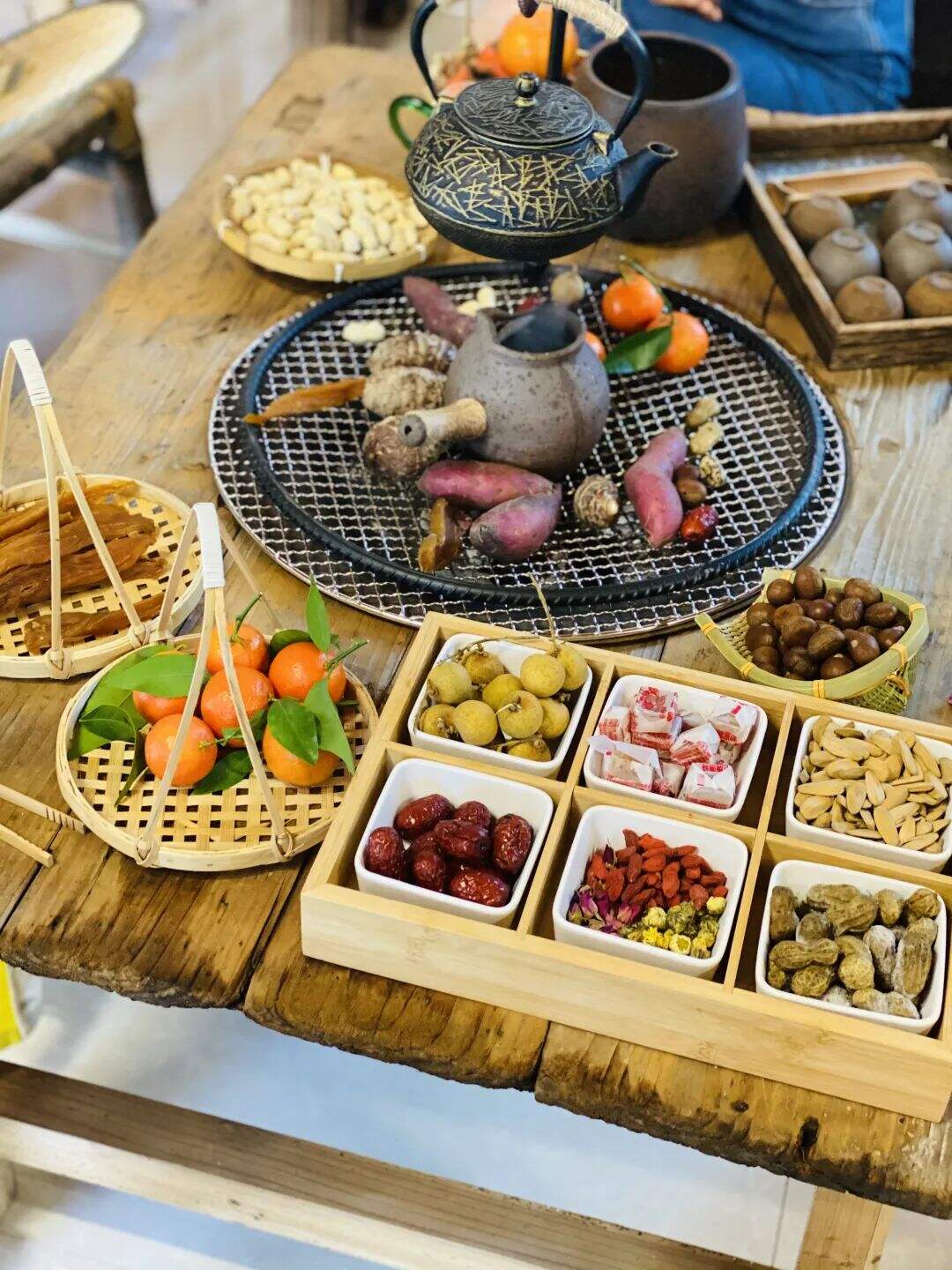 广告人干货库 从“热红酒”到“围炉煮茶”,年轻人过冬的仪式感又变了?-广告人干货库