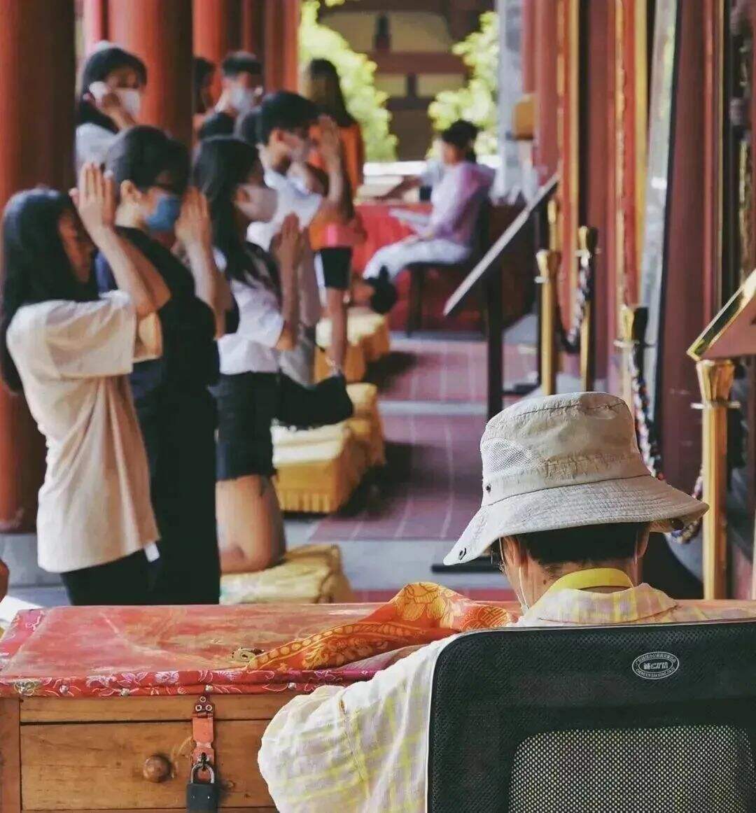 寺庙咖啡成为网红的背后，品牌能够学到什么-广告人干货库